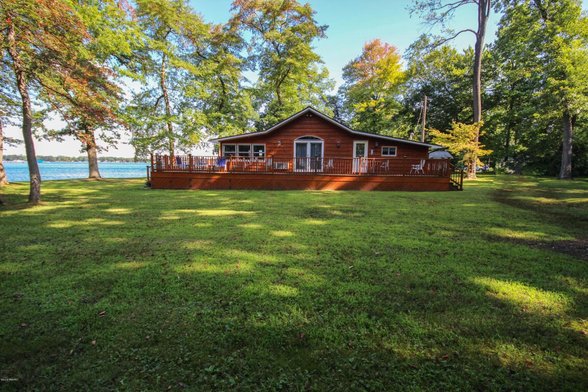 The Point at Fishers Lake Cottage -私人海滩