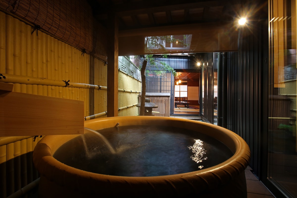 IORI TAKAYAMA【露天浴缸和传统房屋】