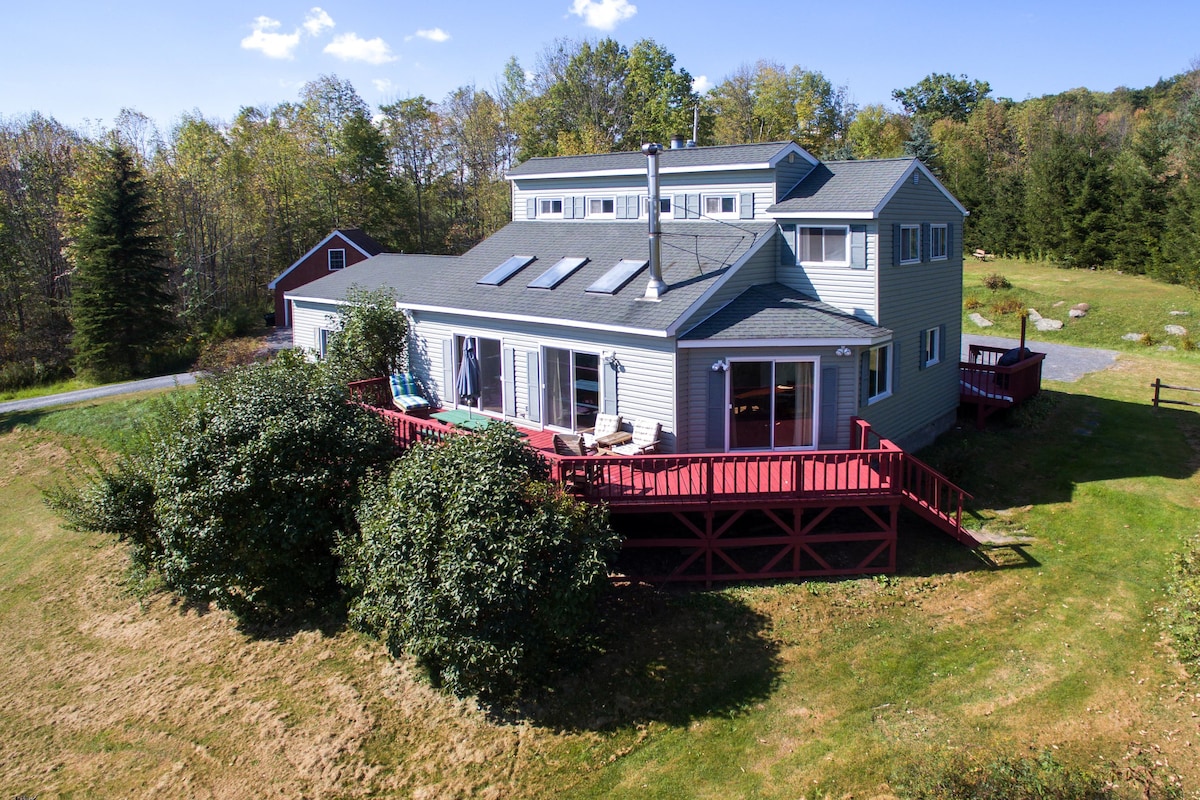 CATSKILL MTN.景观现代住宅W壁炉甲板