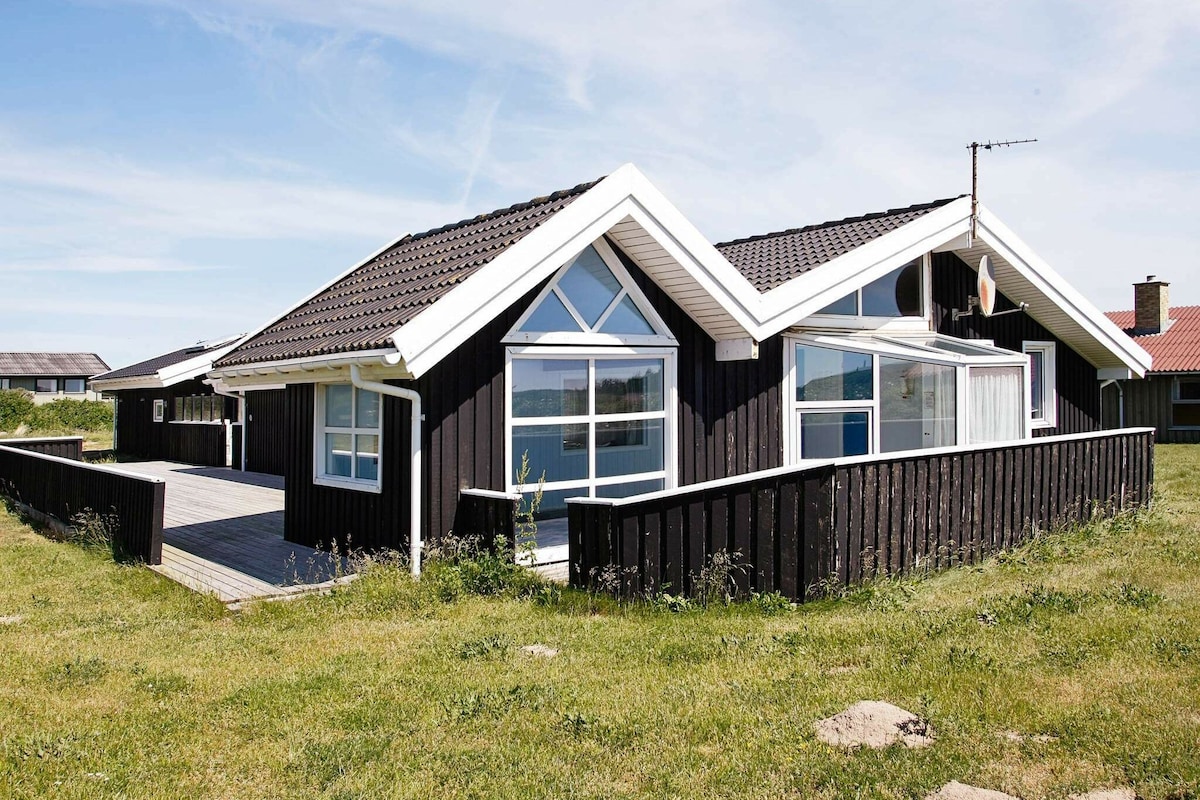 8 person holiday home in løkken