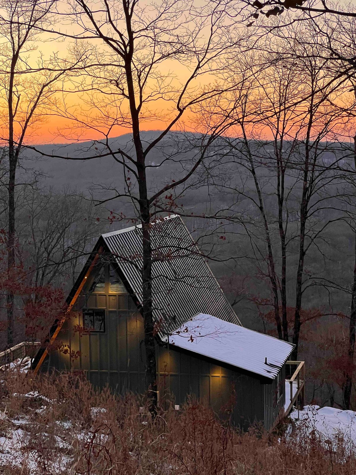 New A-Frame: Hot Tub and Views!