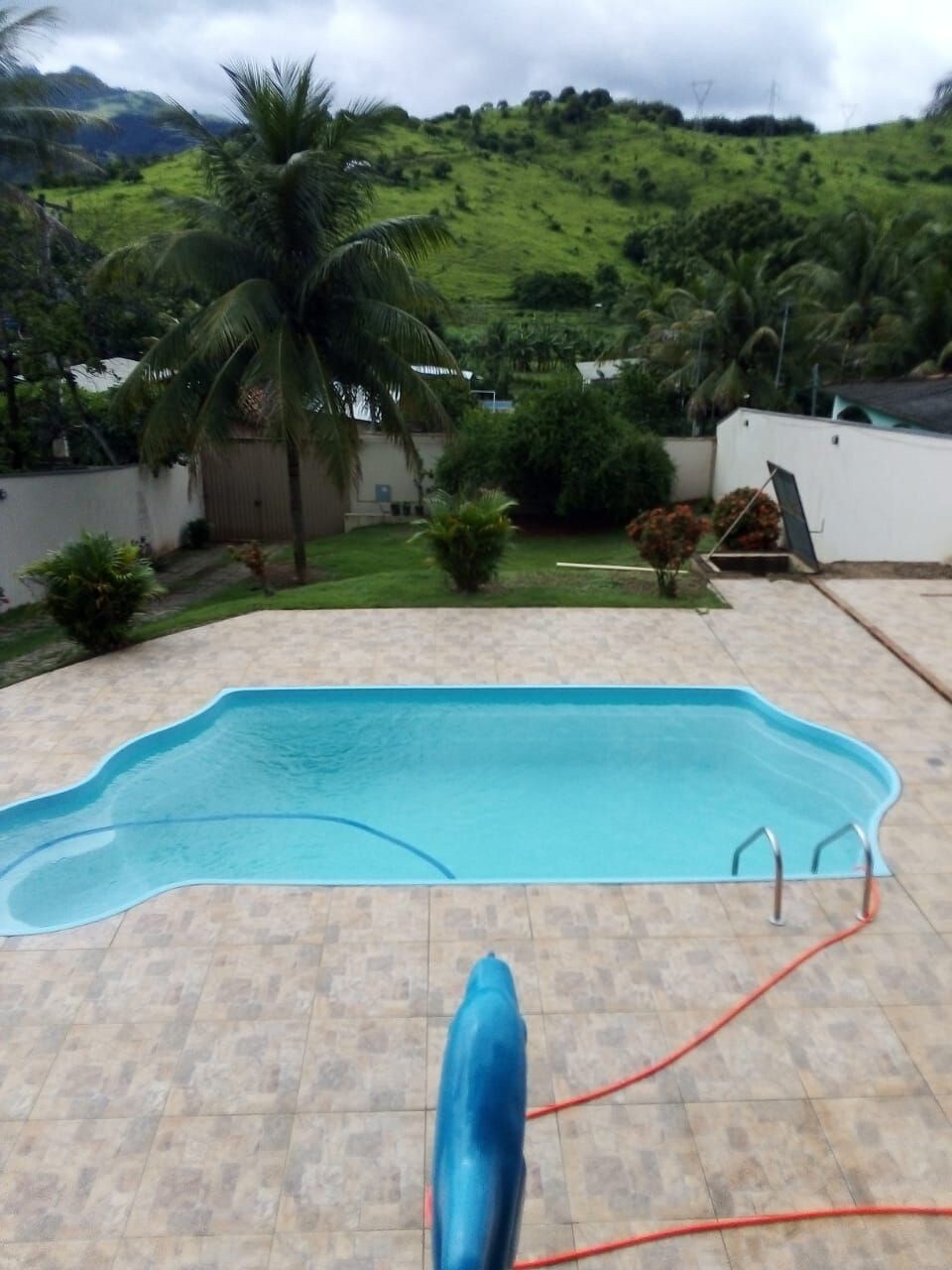 Chácara com piscina e churrasqueira