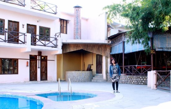 2 Private Cottage with Garden  View Jim Corbett