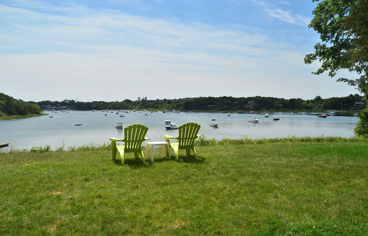 Cape Cod Cottage with Private Waterfront