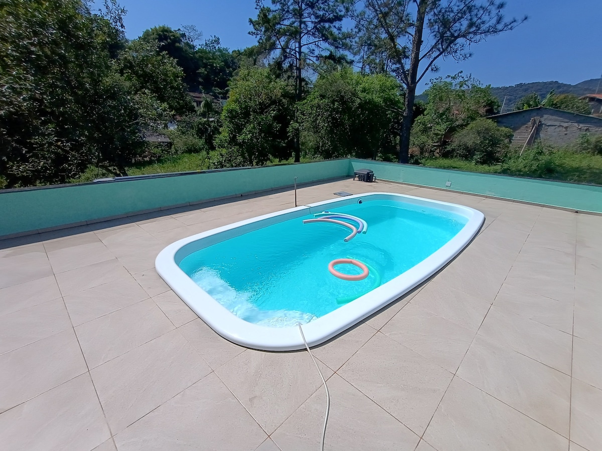 Casa com piscina em Iporanga, no PETAR.