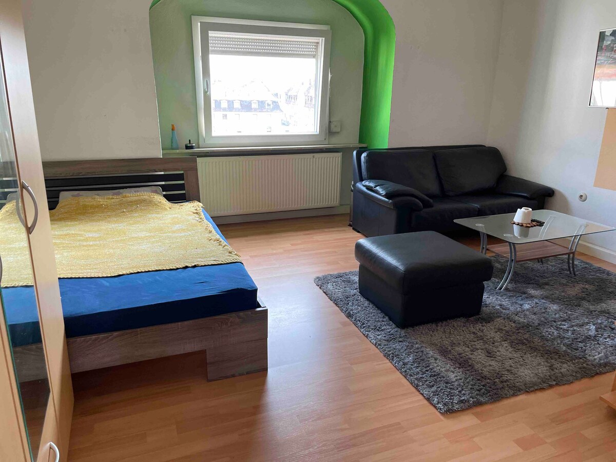 Student Zimmer. WG Zimmer . Wohnung in Schweinfut