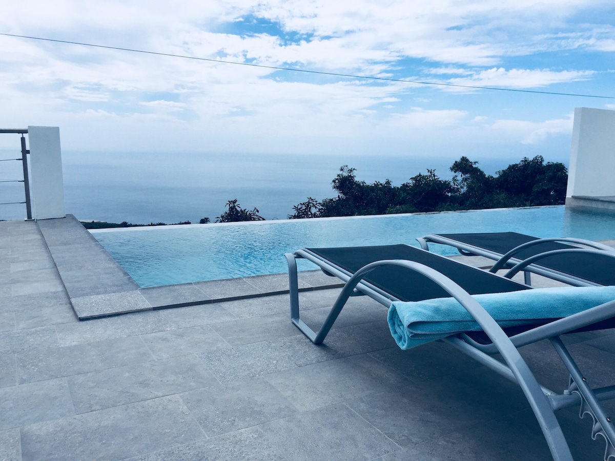 Rocha Views -全新无边泳池和无线网络