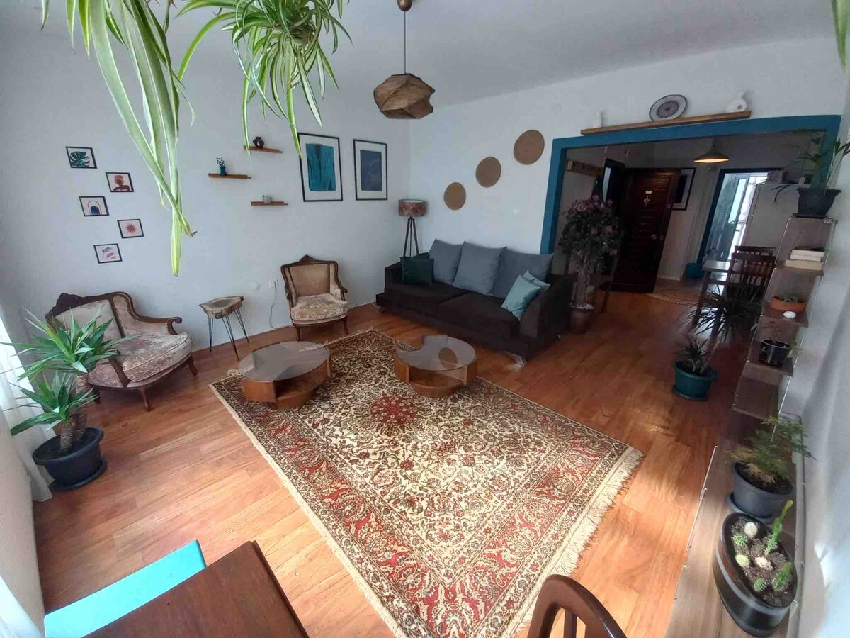 位于kadıköy市中心带私人露台的公寓