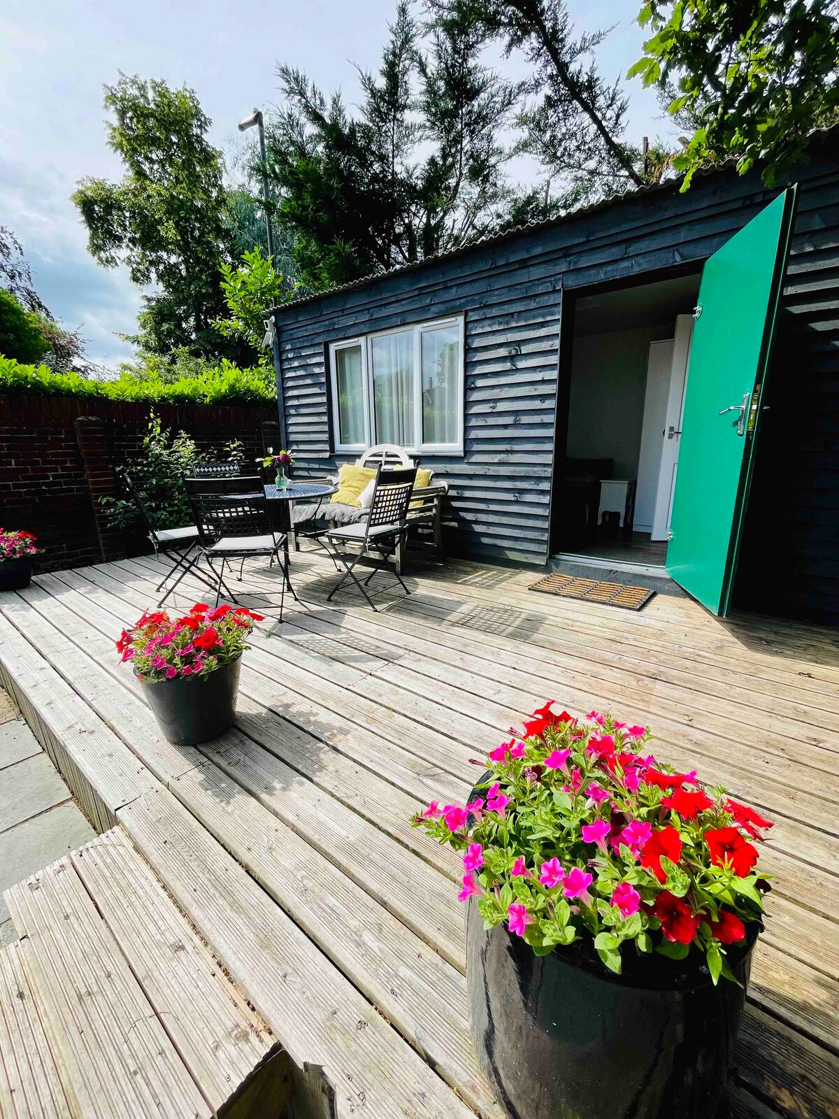 Cabin with spacious outdoor area near Legoland