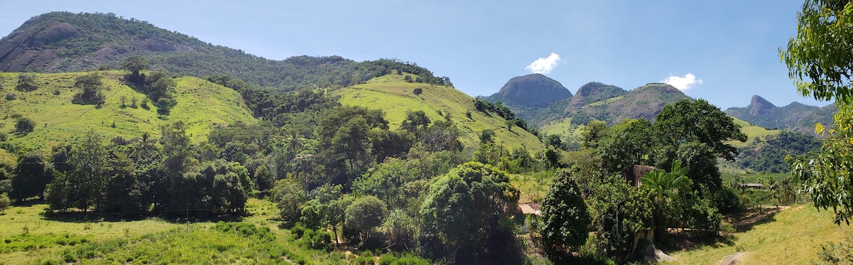 Pedra de Cruz - Serra das Torres中心