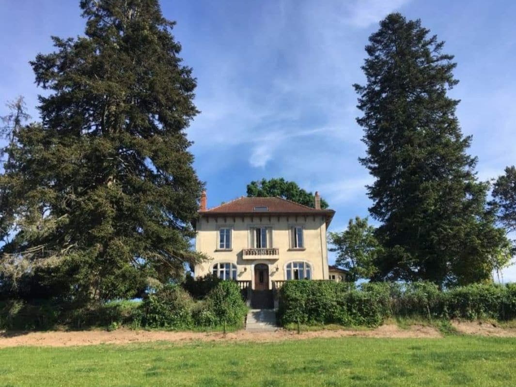 Grande villa en pleine nature