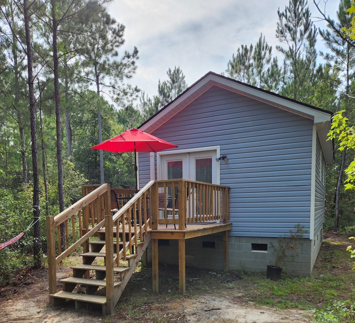 Lucy 's Kidogo (Tiny) Cottage