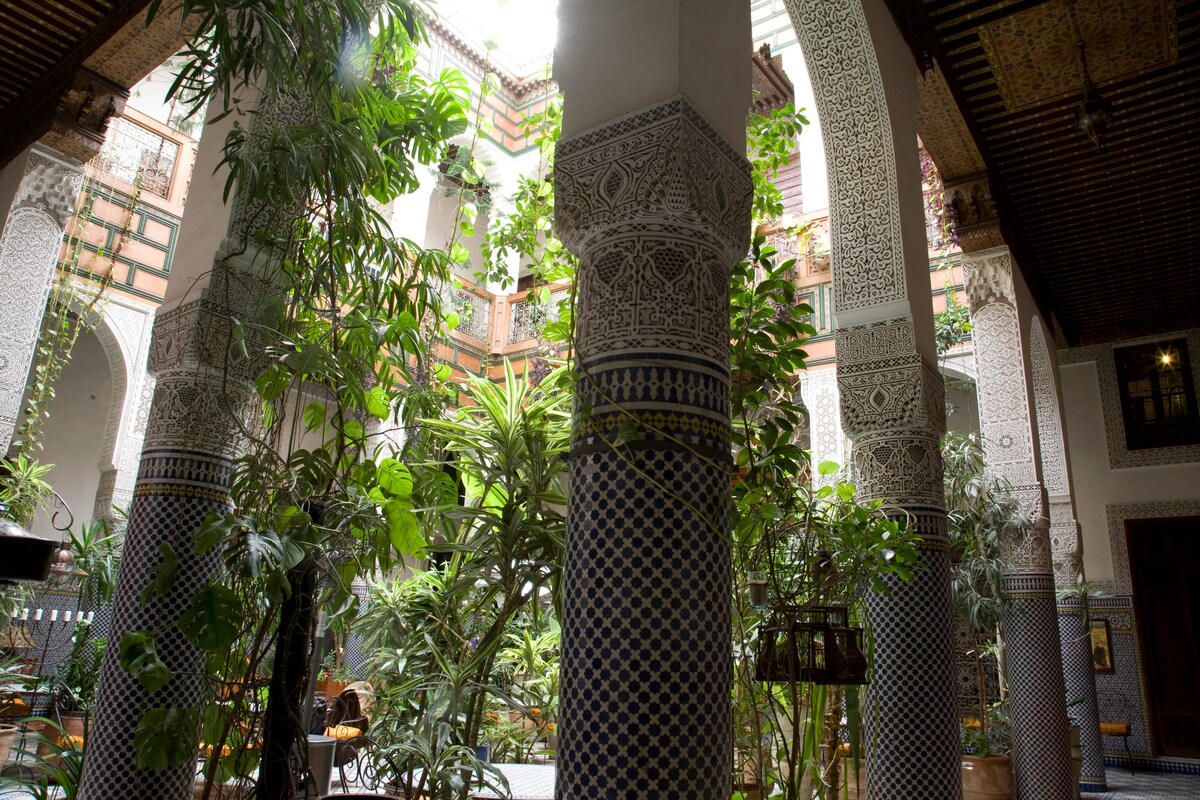 菲斯的传统摩洛哥传统摩洛哥传统庭院住宿