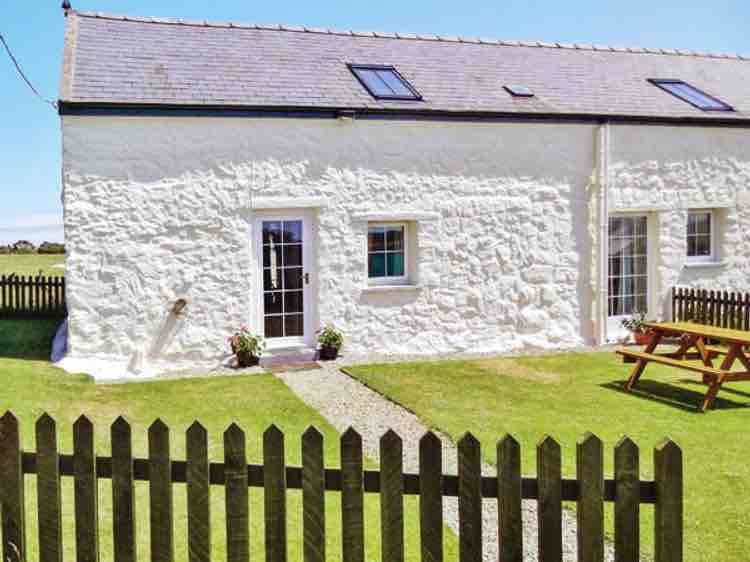 Abersoch , The Granary, Cosy coastal cottage