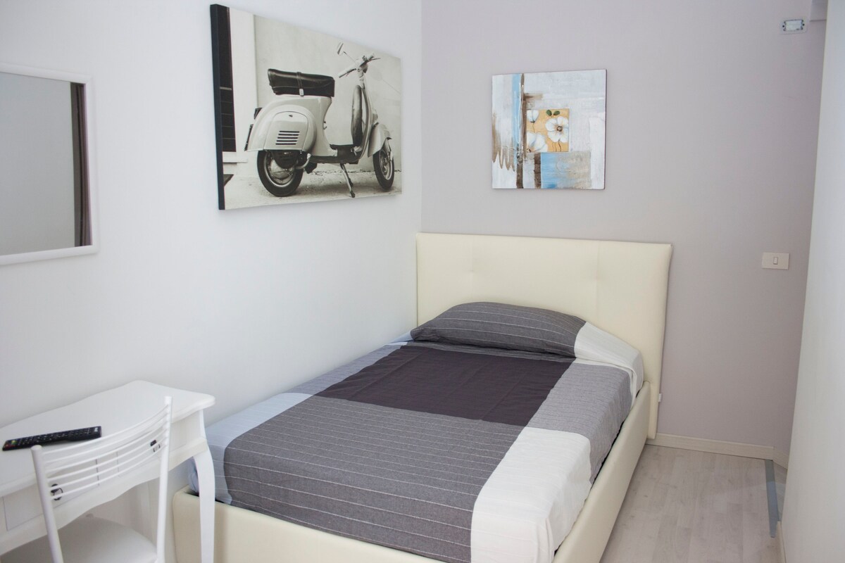 Cosmopolitan - Rome Termini Suites 5