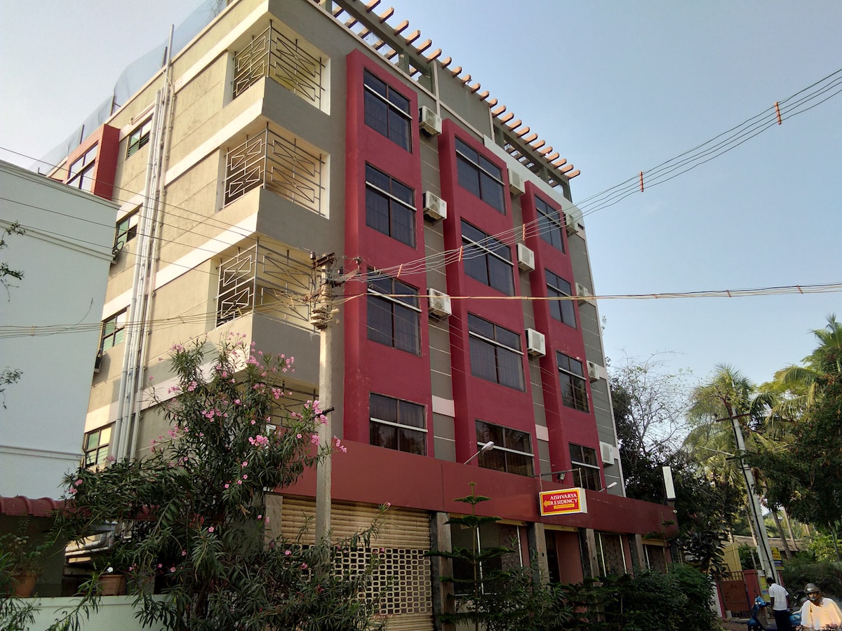 Double Bed AC - Aishvarya Residency