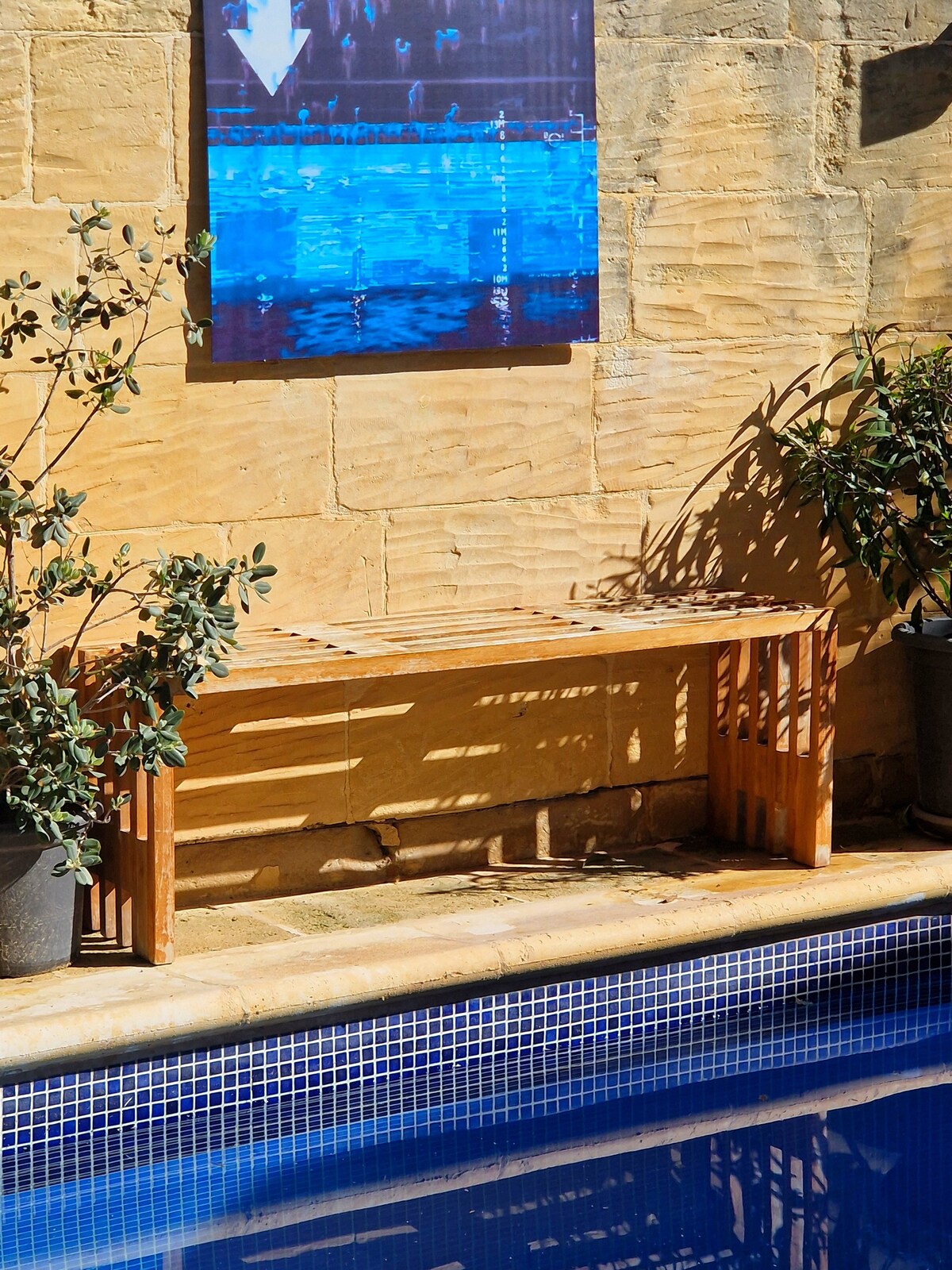 Luxurious Oasis - Deep Pool AC Artistic Flair-Gozo