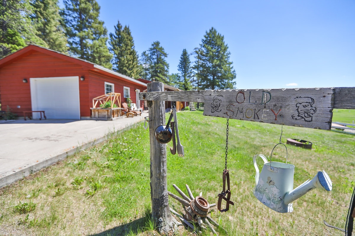 Rustic Bragg Creek Cabin私人热水浴缸