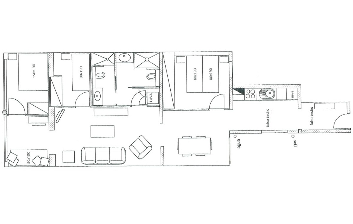 中央公寓，可入住6位入住（ 3间卧室） G16