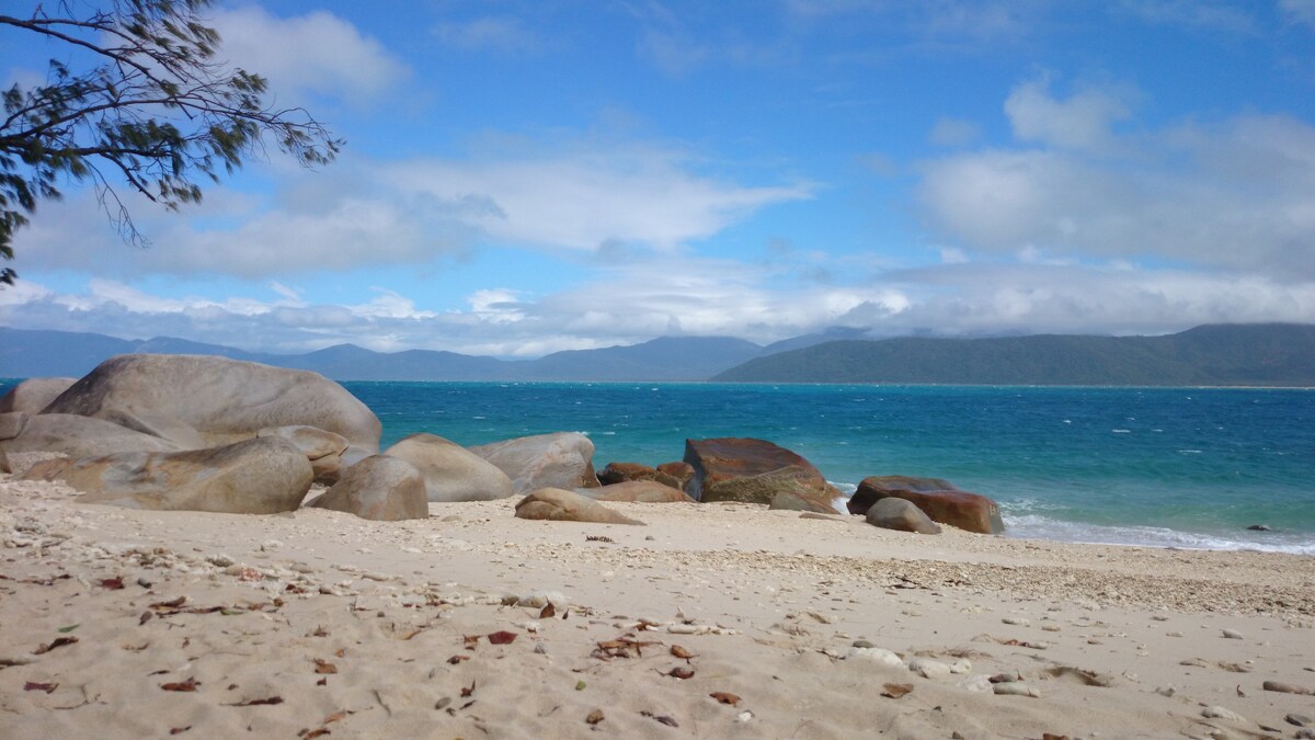 位于凯恩斯（ Cairns ）、克利夫顿海滩（ Clifton Beach ）