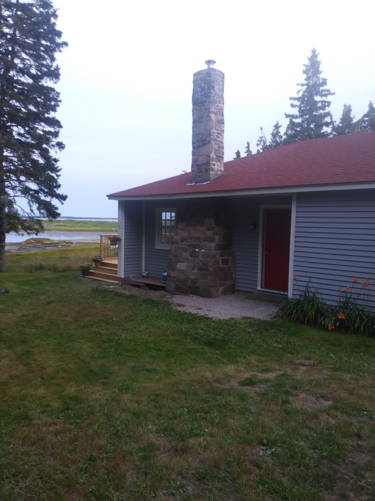 新月海滩（ Crescent Beach NS ）的迷人海滨小屋