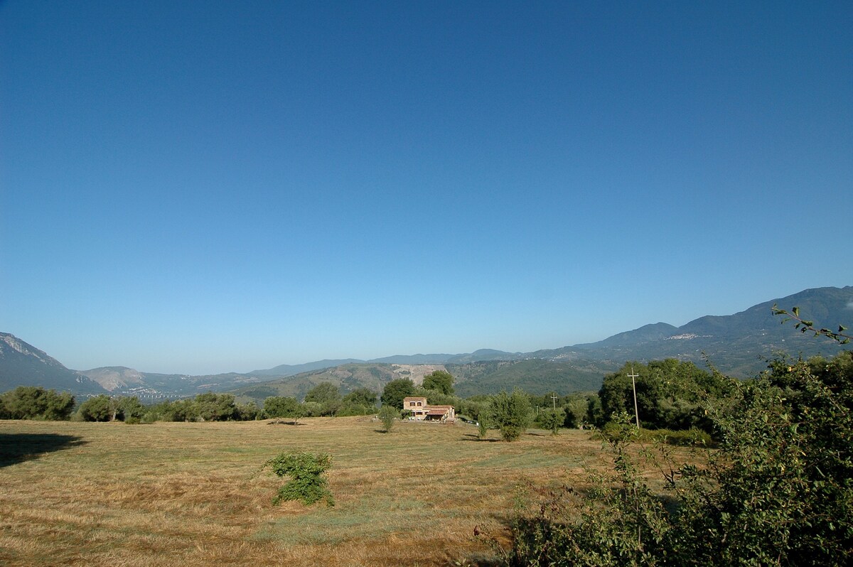 Valle degli Olivi, omgeven door prachtige natuur.