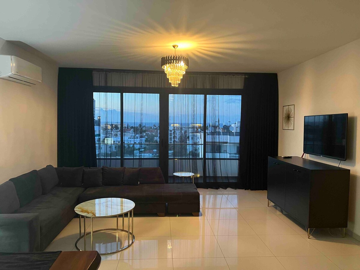 Fantastic 2+1 City Center with Sea & Sunset Views