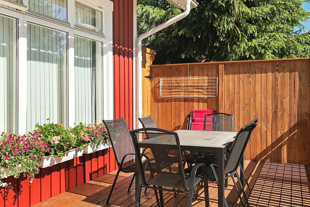 5 person holiday home in lidköping