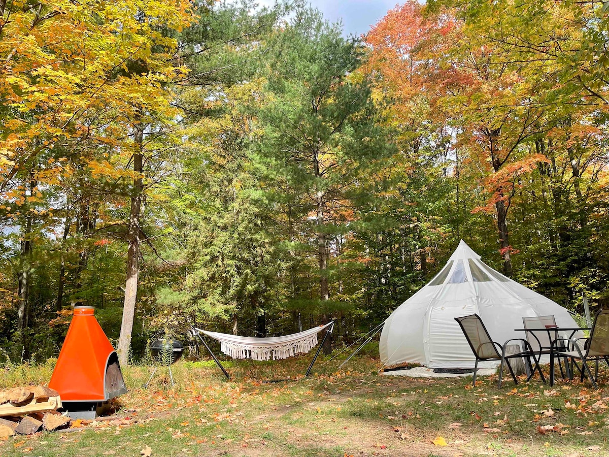 Up North - Romantic Stargazing Yurt - Rustic