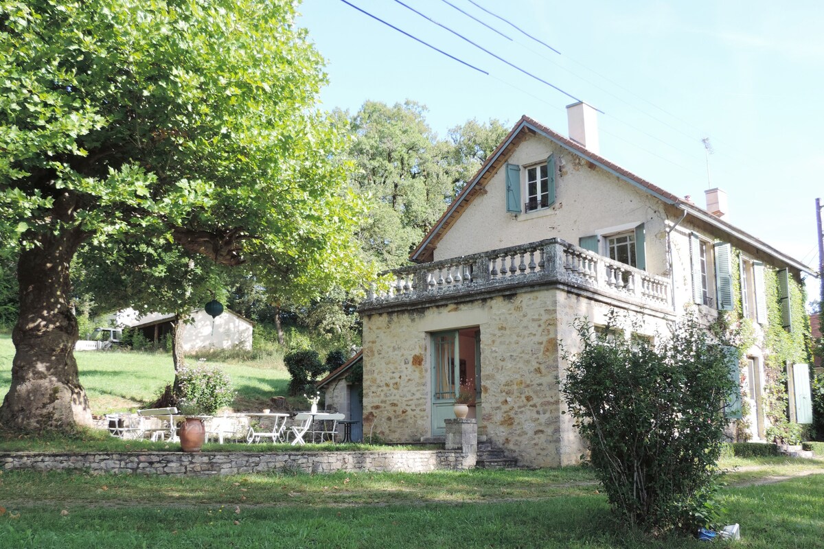 Maison familiale ancienne Villeneuve d'Aveyron