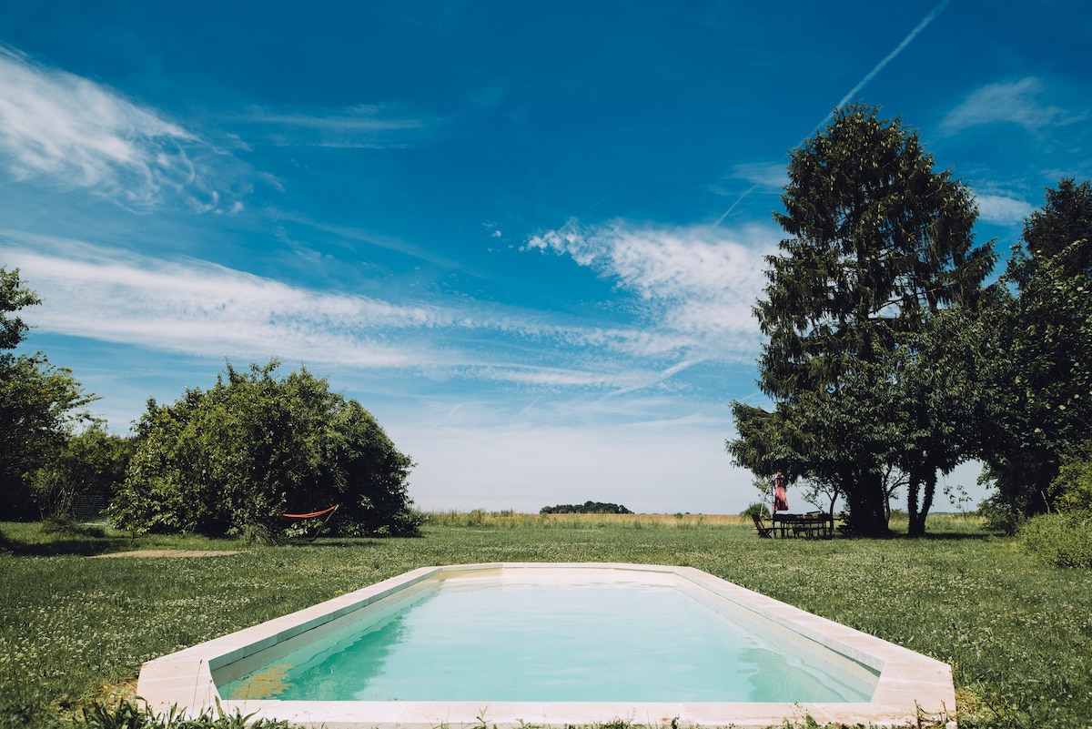 Maison de charme,  piscine, moins d'1h de Paris