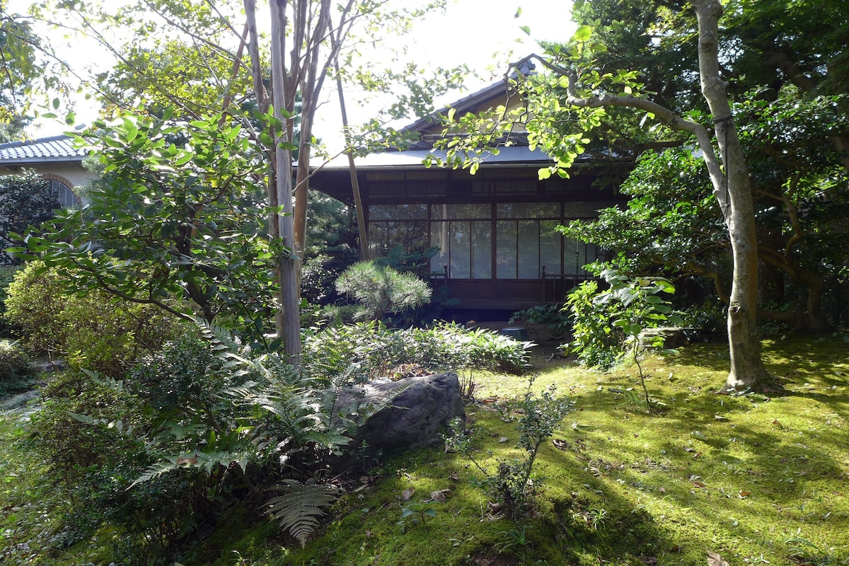 传统的日式房屋，带美丽花园，建于1926年