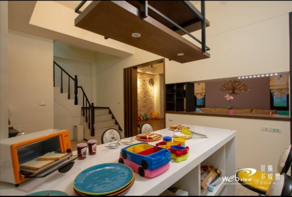 森林奇缘3人房( 亲子溜滑梯民宿~ 每房溜滑梯 及儿童游戏组)