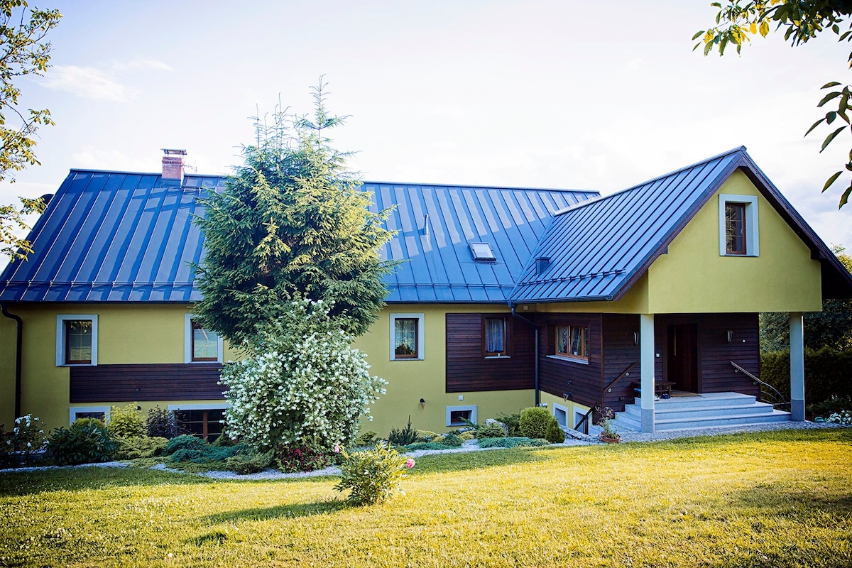 园丁之家（ Gardener 's House ） -可欣赏Krkonoše山脉美景的公寓