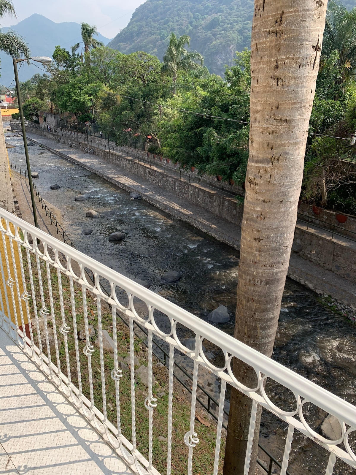 Casa Rodriguez < Hermosa Vista al Rio ，位于市中心>