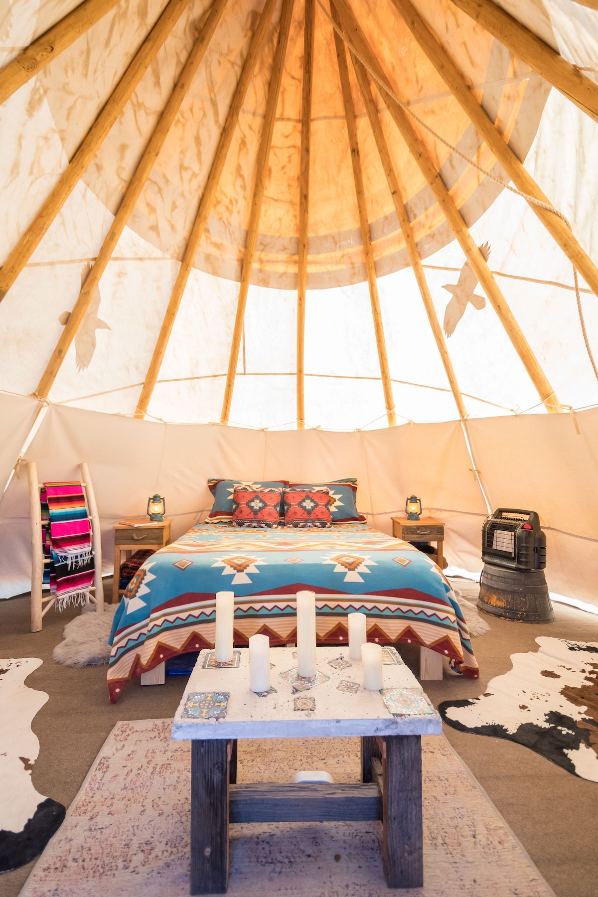 拉斯维加斯附近莫哈韦的乌鸦巢印第安帐篷