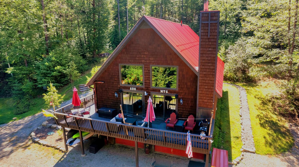 Private Cabin Lake George-Treehouse-Firepit-Games