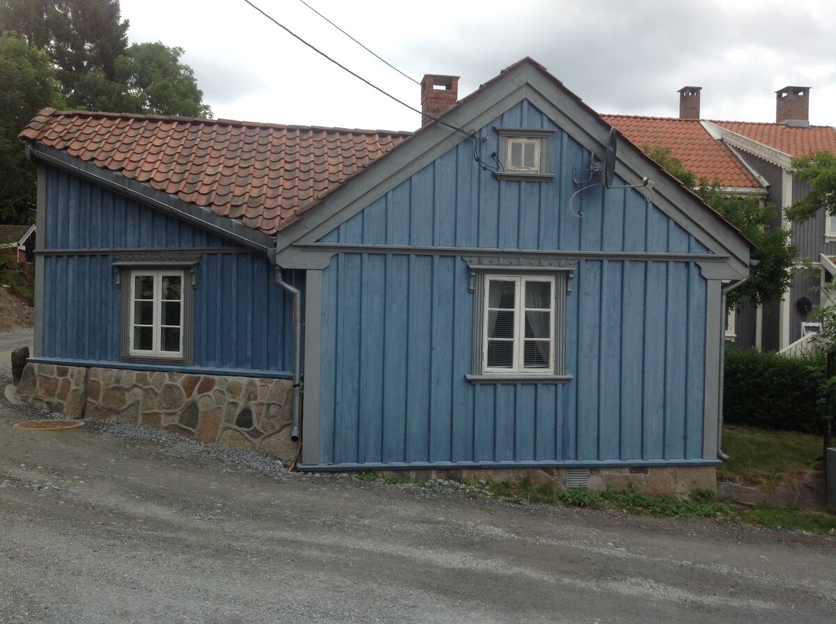 蓝色的小房子