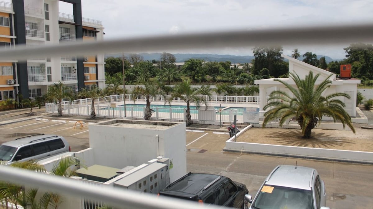 lovely 3 bedroom apartment with pool and recreation facilities