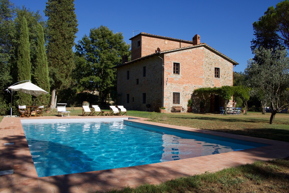 Salceta a Tuscany Country House私人泳池和烧烤