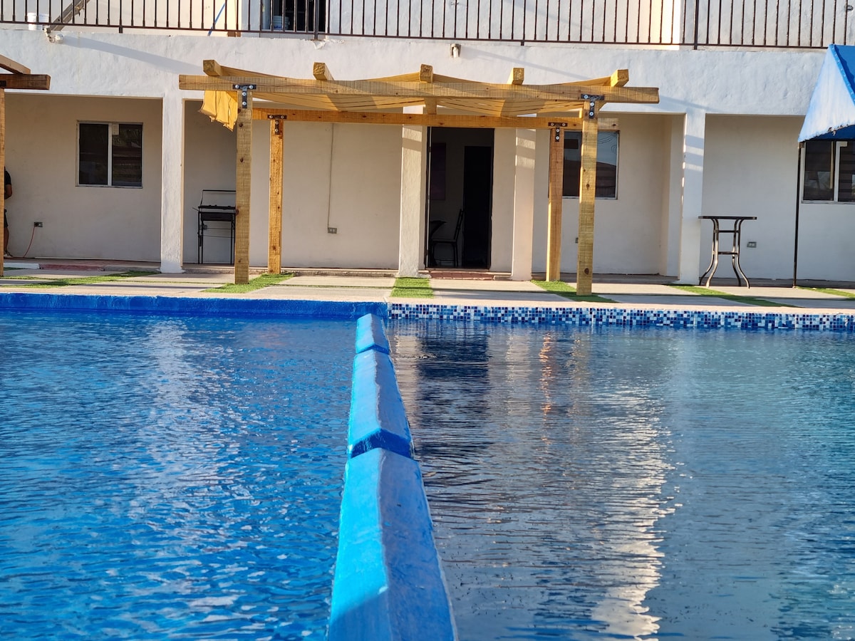巴伊亚德基诺（ Bahía de Kino ）的舒适露台（带大型泳池）