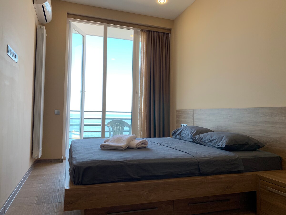 Gonio Two-Bedroom Beachfront , Sea View apartment