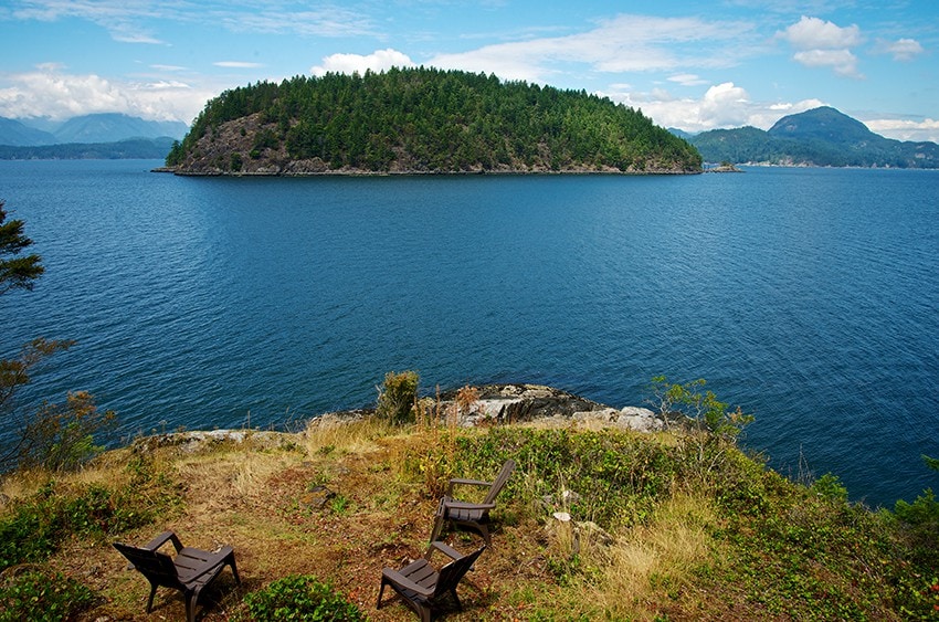 Eastman Waterfront Cottage on Bowen