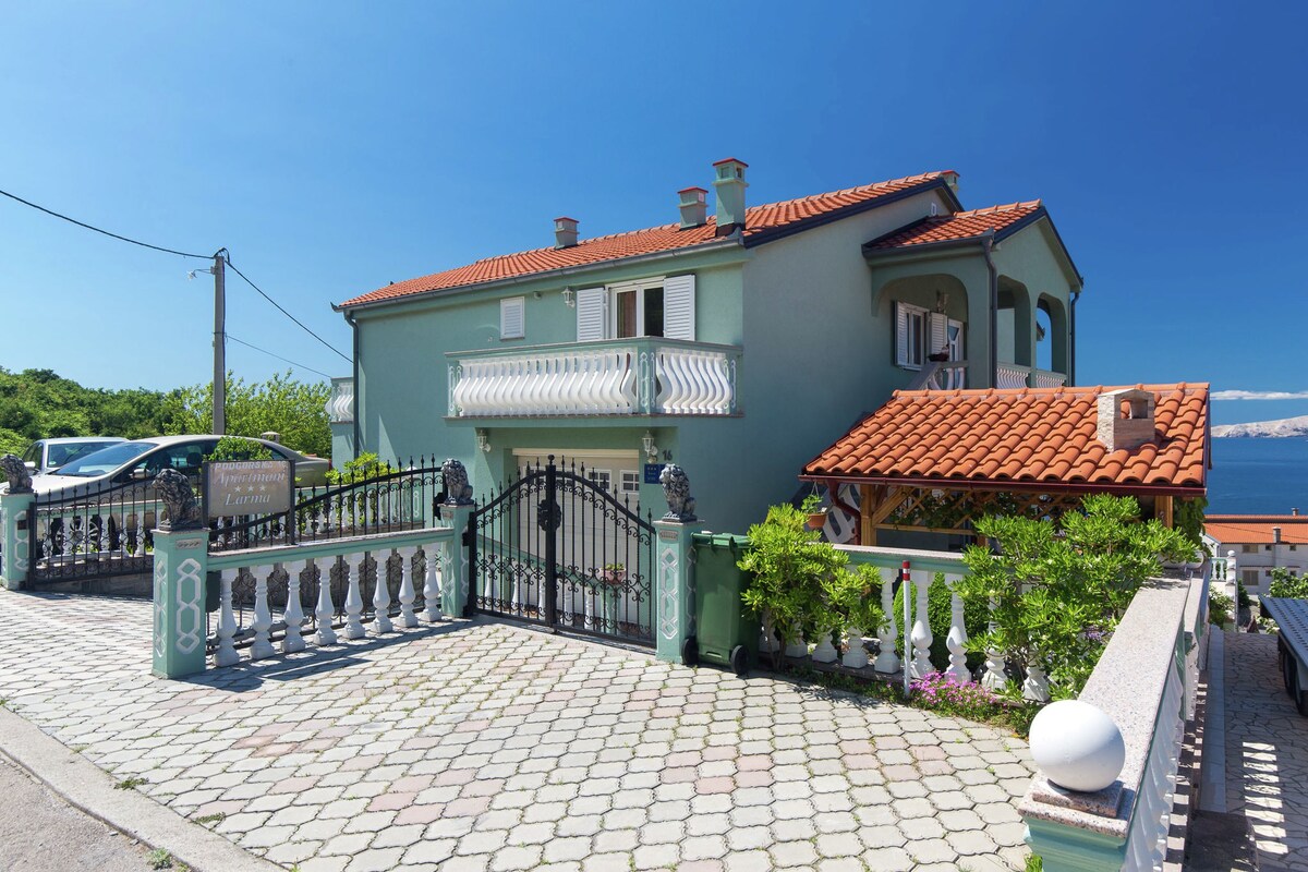 Superb Apartment in Senj Lika - Karlovac with Private Pool