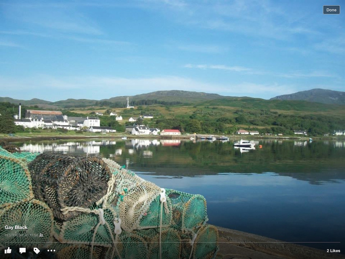 汝拉岛（ Isle of Jura ）上漂亮的平房