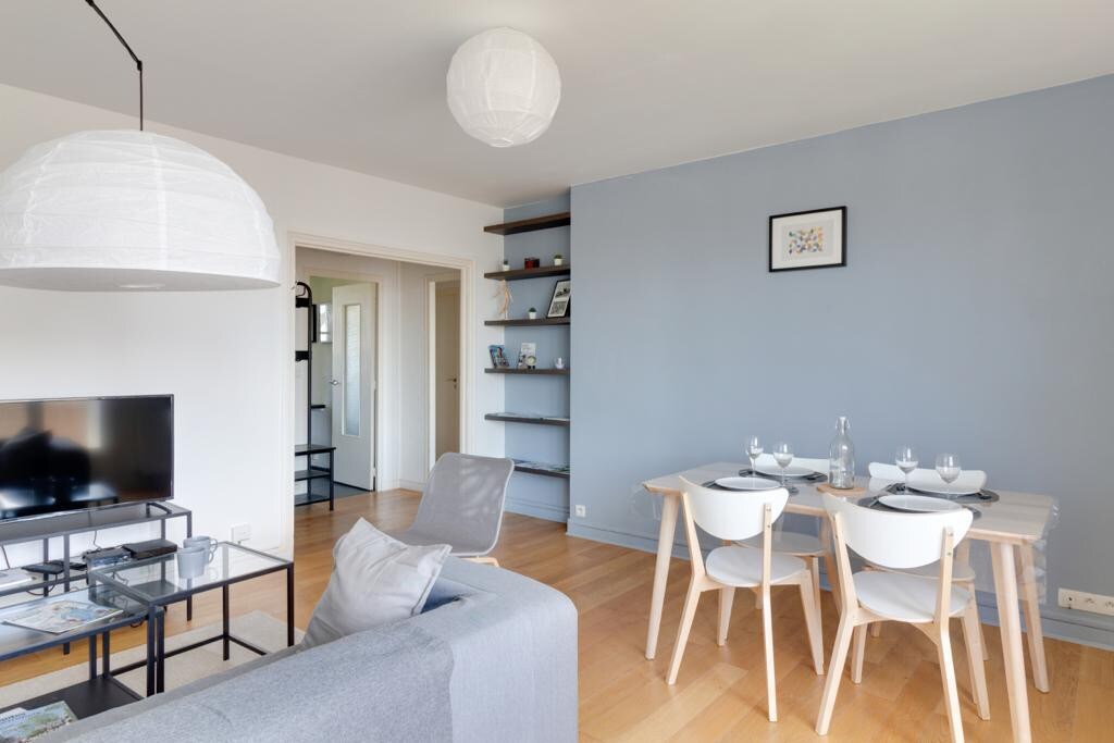 Grand Appartement Lumineux avec Balcon à Nantes