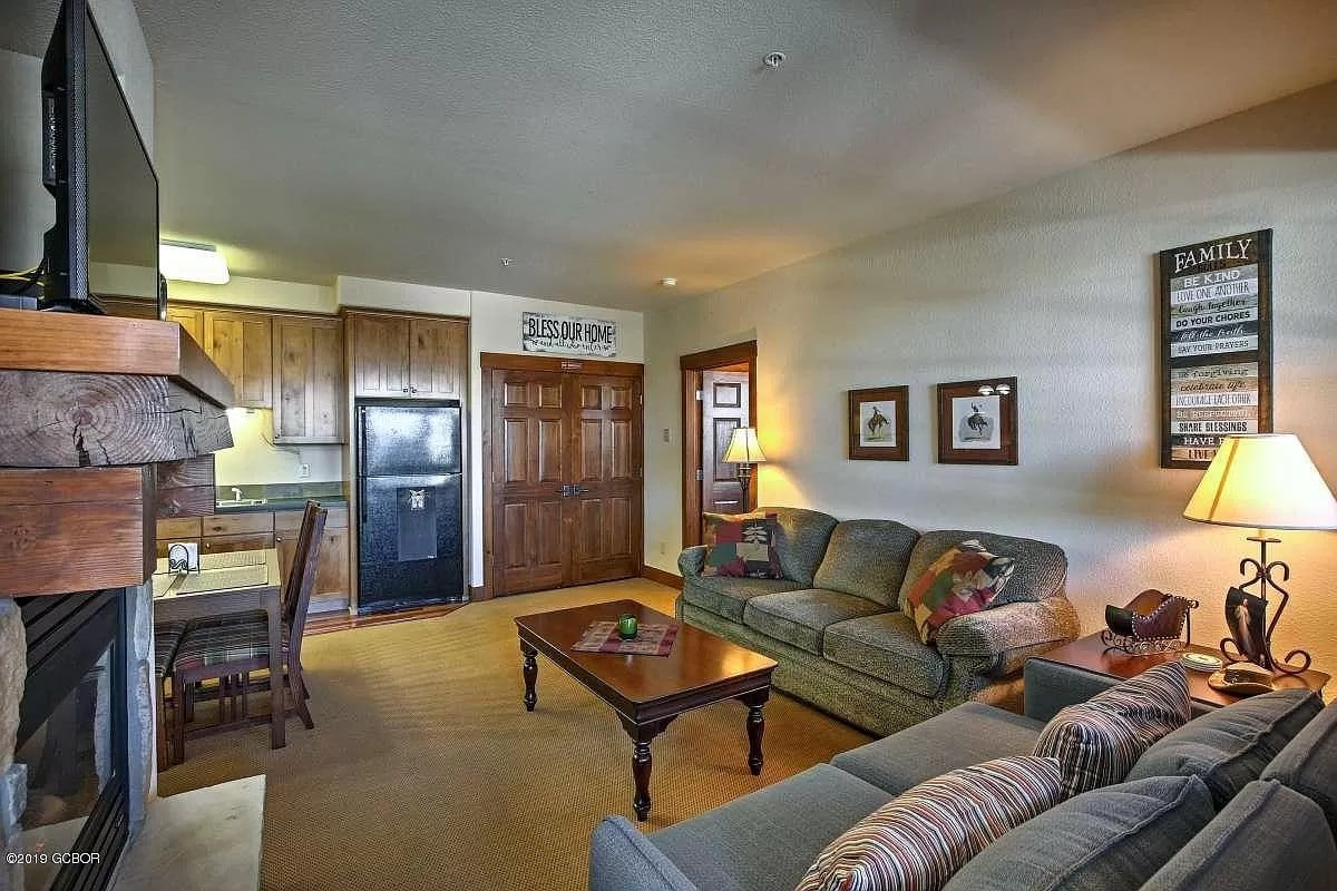 Delightful Ski-in/Ski-out Condo at Granby Ranch!