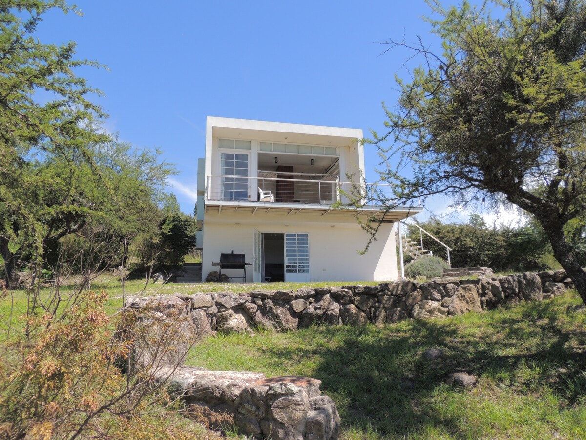 Casacatalejos, Una casa con vistas