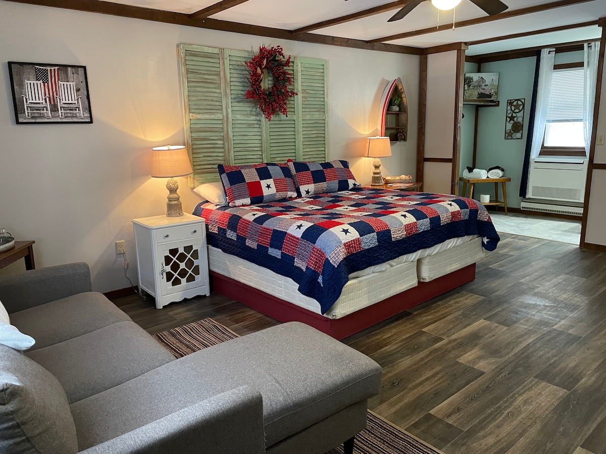 Americana 🇺🇸 Cozy Lodge Room