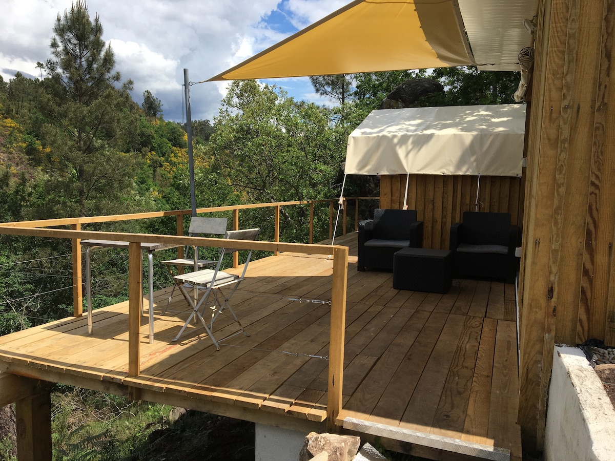 Glamping no Geres: Cabana nas arvores